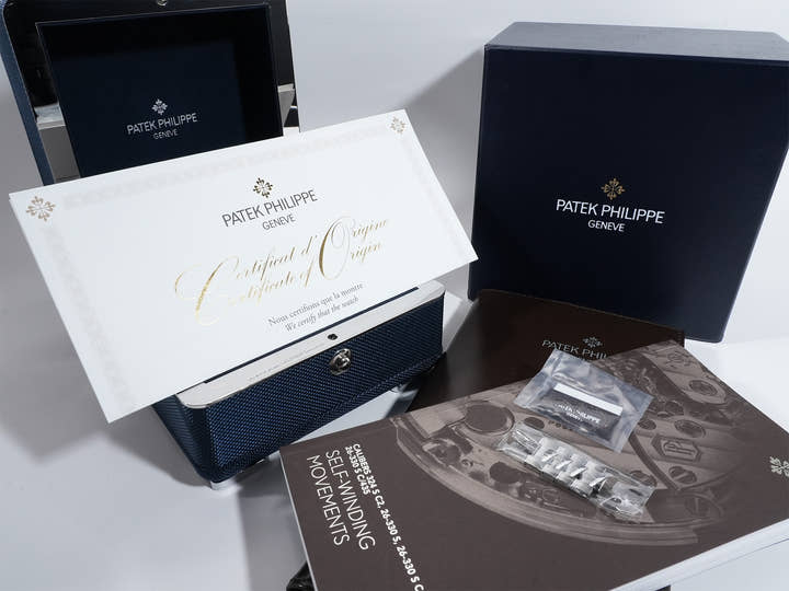 パテックフィリップ キュビタス Ref.5821/1A-001 ステンレススチール グリーン文字盤