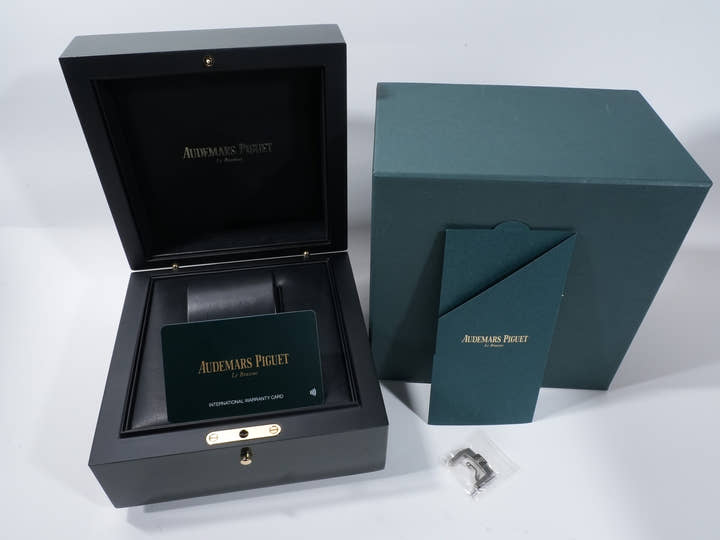 Audemard Piguet CODE 11.59 by Audemard Piguet Chronograph Ref. 26393BC.OO.A068CR.01 White Gold Burgundy Dial