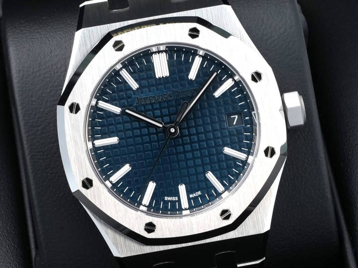 オーデマピゲ ロイヤルオーク Ref.15550ST.OO.1356ST.06 ステンレススチール ナイトブルー文字盤