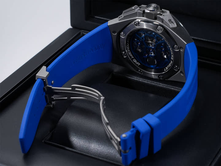 オーデマピゲ ロイヤルオーク コンセプト フライング トゥールビヨン GMT Ref.26589IO.OO.D030CA.01 チタン ブルー文字盤