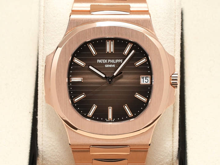 パテックフィリップ ノーチラス Ref.5711/1R-001 ローズゴールド ブラウン・ブラック・グラデーション文字盤