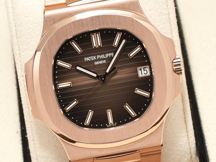 パテックフィリップ ノーチラス Ref.5711/1R-001 ローズゴールド ブラウン・ブラック・グラデーション文字盤