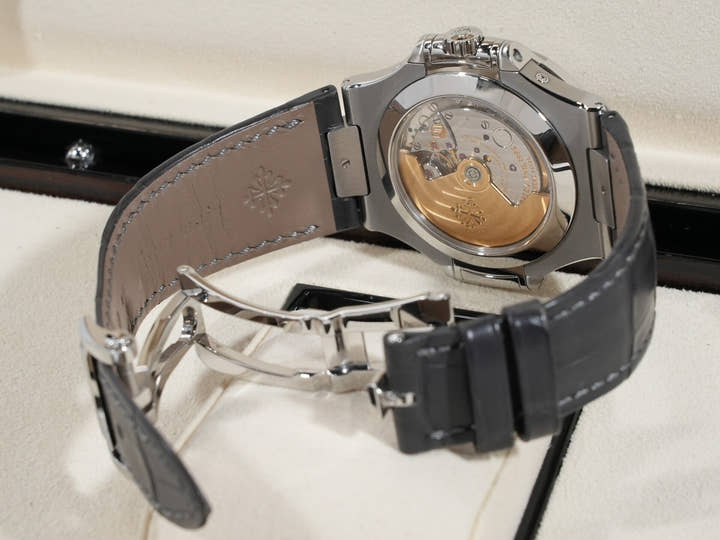 パテックフィリップ ノーチラス アニュアルカレンダー ムーンフェイズ Ref.5726A-001 ステンレススチール ブラック文字盤