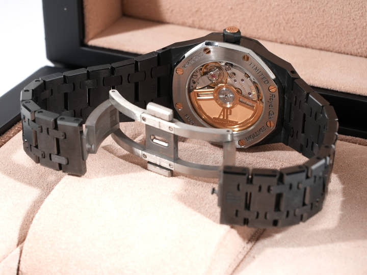 オーデマピゲ ロイヤルオーク Ref.77350CE.OO.1266CE.02.A セラミック レインボータペストリー文字盤