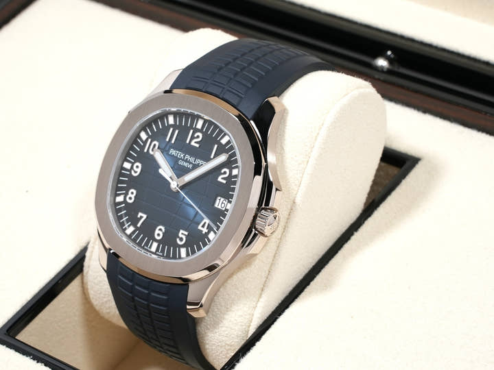 パテックフィリップ アクアノート Ref.5168G-001 ホワイトゴールド ミッドナイトブルー文字盤
