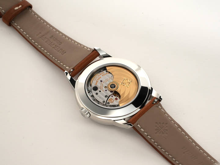 パテックフィリップ カラトラバ ウィークリーカレンダー Ref.5212A-001 ステンレススチール シルバー文字盤