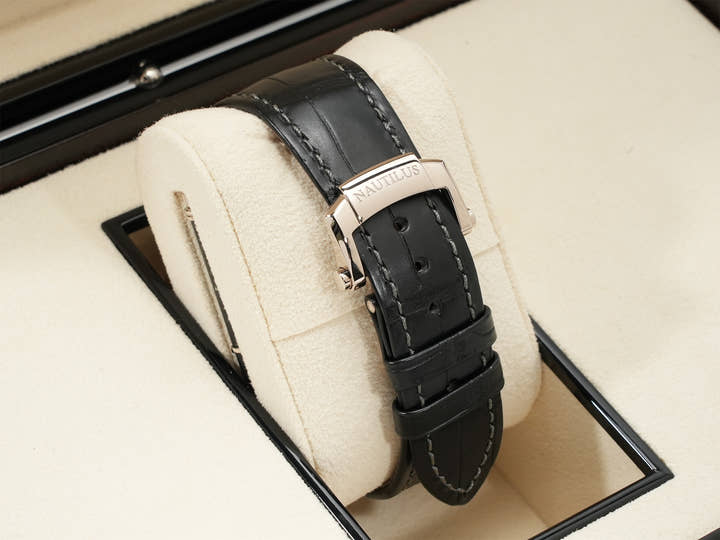 パテックフィリップ ノーチラス プチコンプリケーション Ref.5712G-001 ホワイトゴールド スレート文字盤