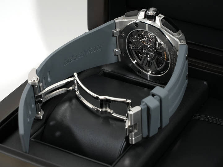 オーデマピゲ ロイヤルオーク オフショア クロノグラフ Ref.26420SO.OO.A002CA.01 ステンレススチール/ブラックセラミック ブラック文字盤