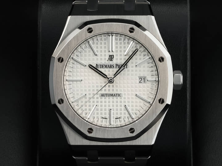 オーデマピゲ ロイヤルオーク Ref.15400ST.OO.1220ST.02 ステンレススチール シルバー文字盤