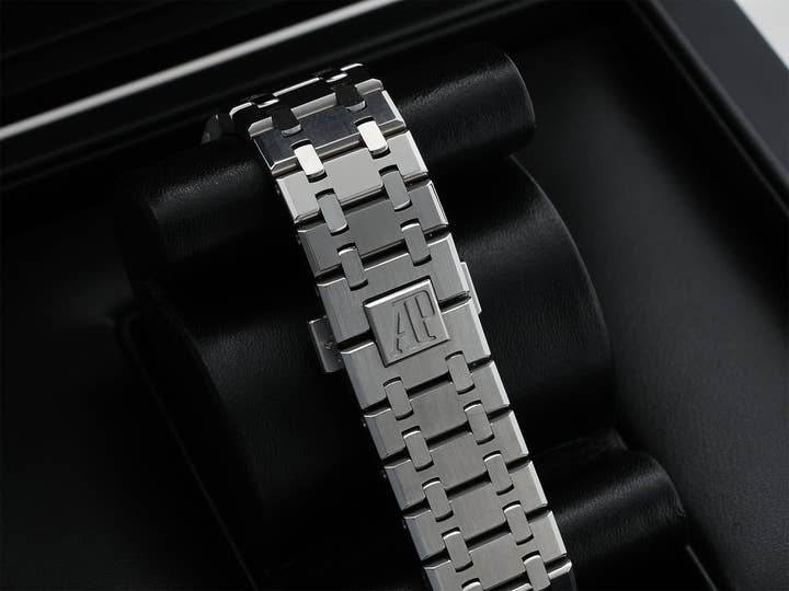 オーデマピゲ ロイヤルオーク Ref.15400ST.OO.1220ST.02 ステンレススチール シルバー文字盤