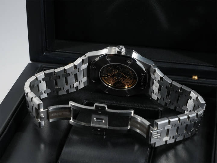 オーデマピゲ ロイヤルオーク Ref.15400ST.OO.1220ST.02 ステンレススチール シルバー文字盤