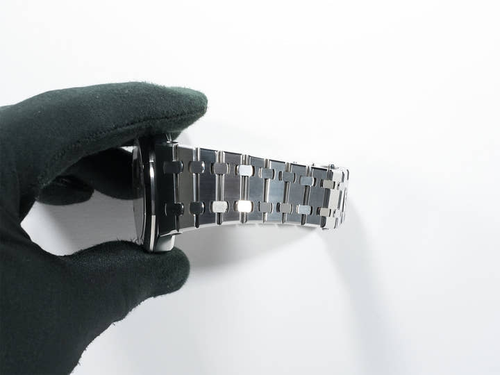 オーデマピゲ ロイヤルオーク Ref.15400ST.OO.1220ST.02 ステンレススチール シルバー文字盤