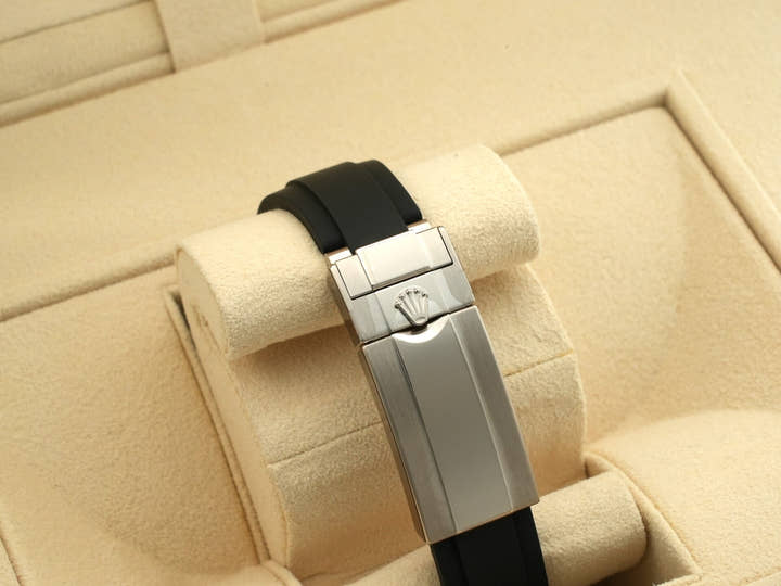 ロレックス ヨットマスター40 Ref.126679SABR ホワイトゴールド ブラック文字盤