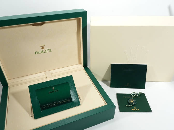 ロレックス ヨットマスター40 Ref.126679SABR ホワイトゴールド ブラック文字盤