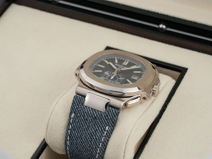 パテックフィリップ ノーチラス クロノグラフ Ref.5980/60G-001 ホワイトゴールド ブルーグレー オパーリン文字盤