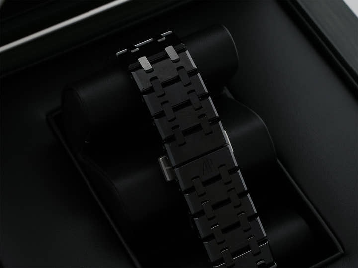 オーデマピゲ ロイヤルオーク クロノグラフ 50周年記念 Ref.26240CE.OO.1225CE.01 ブラックセラミック ブラック文字盤