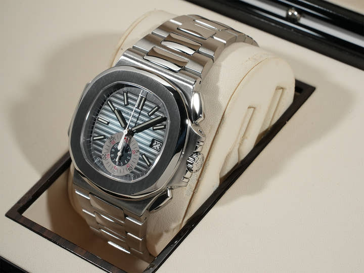 パテックフィリップ ノーチラス クロノグラフ Ref.5980/1A-001 ステンレススチール ブルー文字盤