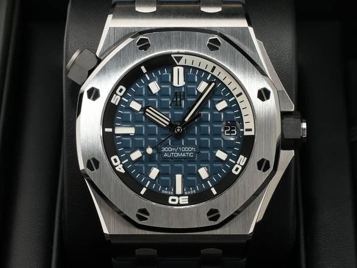 オーデマピゲ ロイヤルオーク オフショア ダイバー Ref.15720ST.OO.A027CA.01 ステンレススチール ブルー文字盤