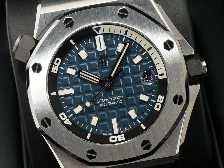 オーデマピゲ ロイヤルオーク オフショア ダイバー Ref.15720ST.OO.A027CA.01 ステンレススチール ブルー文字盤