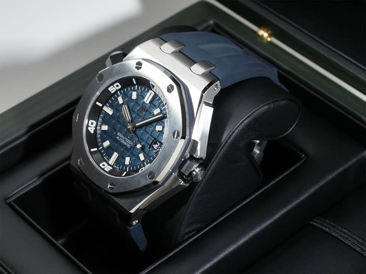 オーデマピゲ ロイヤルオーク オフショア ダイバー Ref.15720ST.OO.A027CA.01 ステンレススチール ブルー文字盤