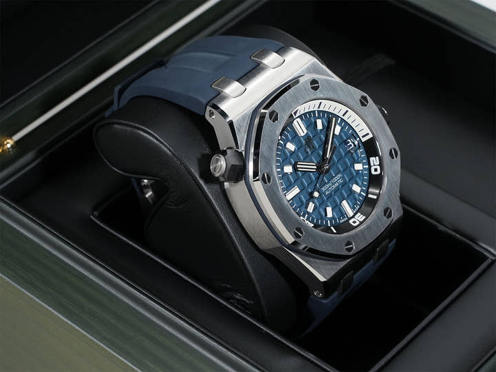 オーデマピゲ ロイヤルオーク オフショア ダイバー Ref.15720ST.OO.A027CA.01 ステンレススチール ブルー文字盤