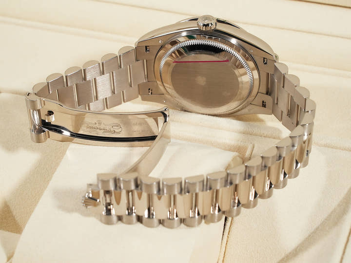 ロレックス デイデイト Ref.128349RBR ホワイトゴールド ホワイトシェルx10Pダイヤ文字盤