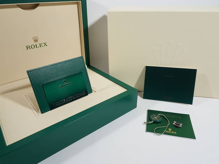 ロレックス デイデイト Ref.128349RBR ホワイトゴールド ホワイトシェルx10Pダイヤ文字盤