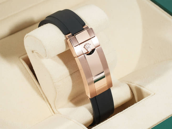 ロレックス デイトナ Ref.126515LN エバーローズゴールド ブライトブラックxサンダスト文字盤