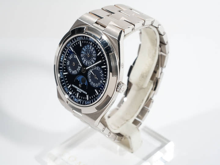 ヴァシュロンコンスタンタン オーヴァーシーズ エクストラフラット パーペチュアルカレンダー Ref.4300V/220G-B945 ホワイトゴールド ブルー文字盤 中古 xtipjjea