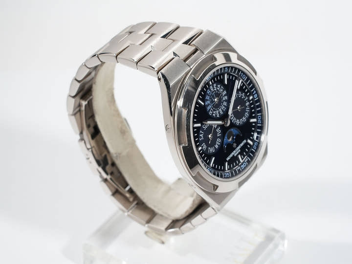 ヴァシュロンコンスタンタン オーヴァーシーズ エクストラフラット パーペチュアルカレンダー Ref.4300V/220G-B945 ホワイトゴールド ブルー文字盤 中古 xtipjjea