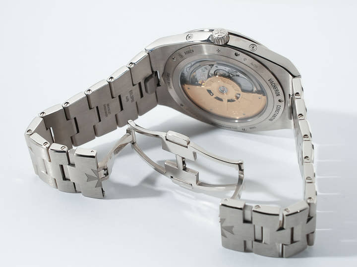 ヴァシュロンコンスタンタン オーヴァーシーズ エクストラフラット パーペチュアルカレンダー Ref.4300V/220G-B945 ホワイトゴールド ブルー文字盤 中古 xtipjjea