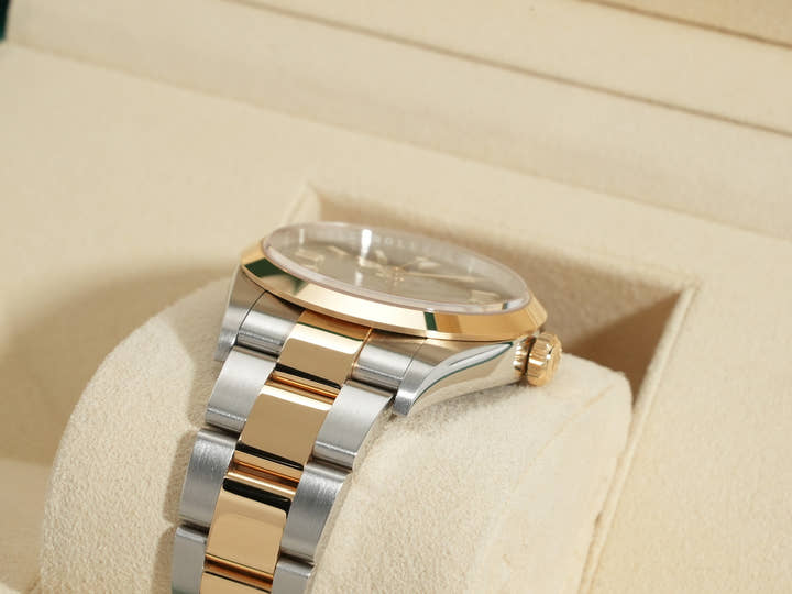 ロレックス エクスプローラー36 Ref.124273 ステンレススチール/イエローゴールド ブラック文字盤