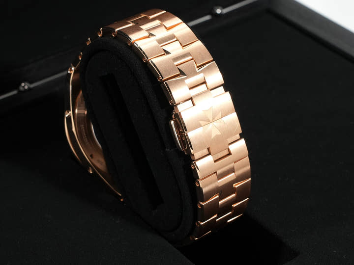 ヴァシュロンコンスタンタン オーヴァーシーズ エクストラフラット パーペチュアルカレンダー Ref.4300V/120R-B064 シルバー文字盤 美中古 smfaoxkg