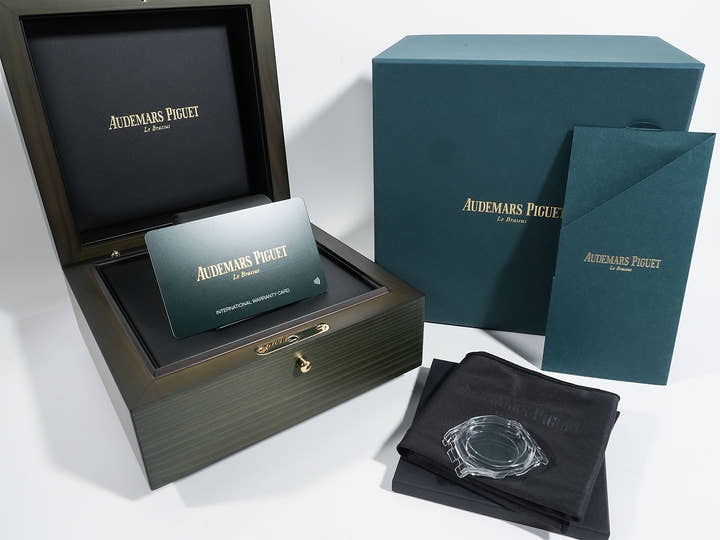 オーデマピゲ ロイヤルオーク Ref.77350CE.OO.1266CE.03.A ブラックセラミック ブラック文字盤