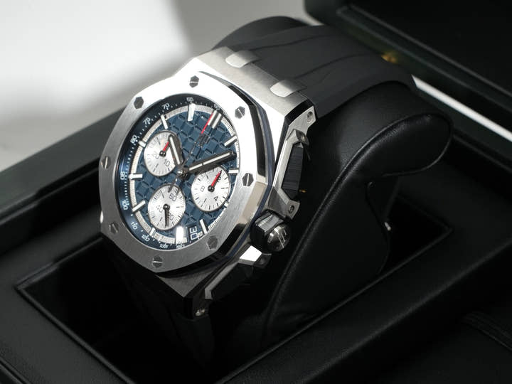 Audemars Piguet Royal Oak Offshore Chronograph Ref.26420TI.OO.A027CA.01 Blue Dial Unused 37wnjjdb