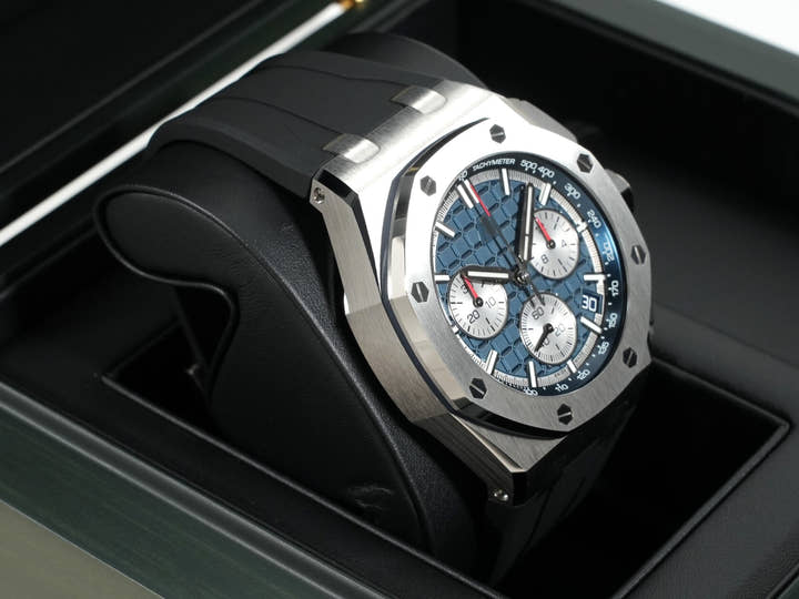 Audemars Piguet Royal Oak Offshore Chronograph Ref.26420TI.OO.A027CA.01 Blue Dial Unused 37wnjjdb