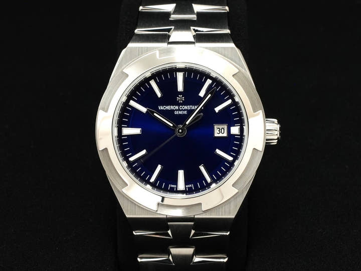 ヴァシュロンコンスタンタン オーヴァーシーズ オートマティック Ref.4600V/200A-B980 ブルー文字盤 極美品 7e4ptwk4