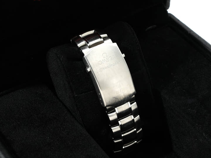 オメガ スピードマスター シューマッハ レジェンド Ref.3853.32 アイボリー×ブラック文字盤 中古 rso35hti