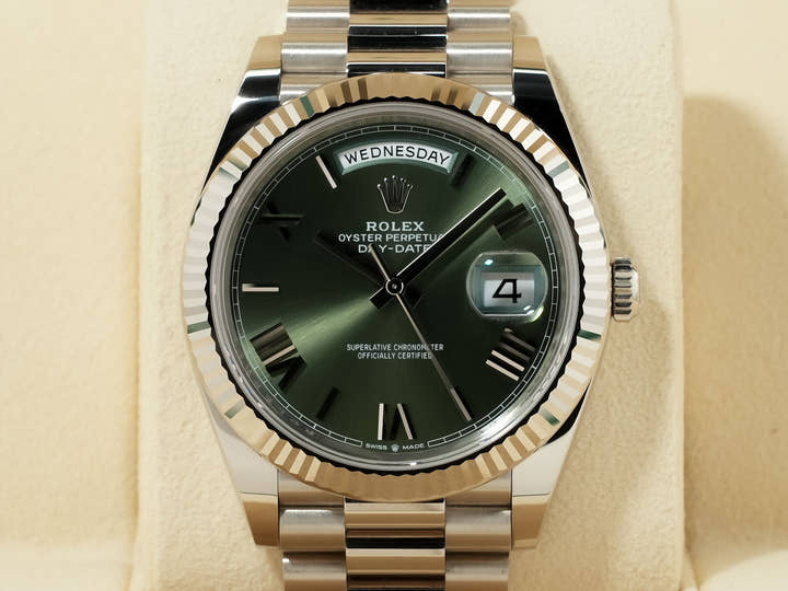 ロレックス デイデイト40 Ref.228239 ホワイトゴールド オリーブグリーン文字盤