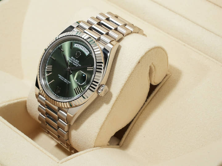 ロレックス デイデイト40 Ref.228239 ホワイトゴールド オリーブグリーン文字盤