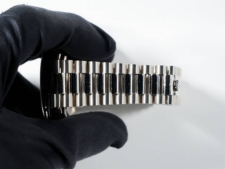 ロレックス デイデイト40 Ref.228239 ホワイトゴールド オリーブグリーン文字盤