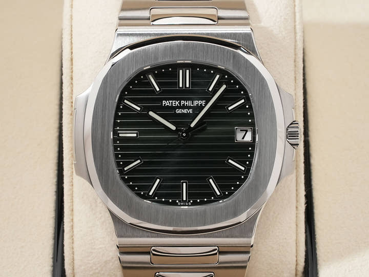 パテックフィリップ ノーチラス Ref.5711/1A-014 ステンレススチール グリーン文字盤