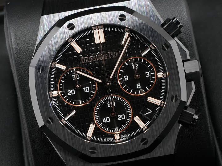 オーデマピゲ ロイヤルオーク クロノグラフ 50周年記念 Ref.26240CE.OO.1225CE.01 ブラックセラミック ブラック文字盤