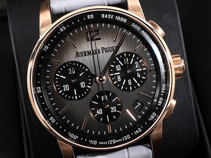 オーデマピゲ CODE 11.59 バイ オーデマ ピゲ クロノグラフ Ref.26393NR.OO.A002KB.01 ピンクゴールド スモークグレー文字盤