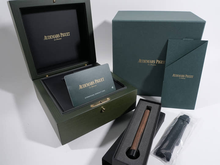 オーデマピゲ CODE 11.59 バイ オーデマ ピゲ クロノグラフ Ref.26393NR.OO.A002KB.01 ピンクゴールド スモークグレー文字盤