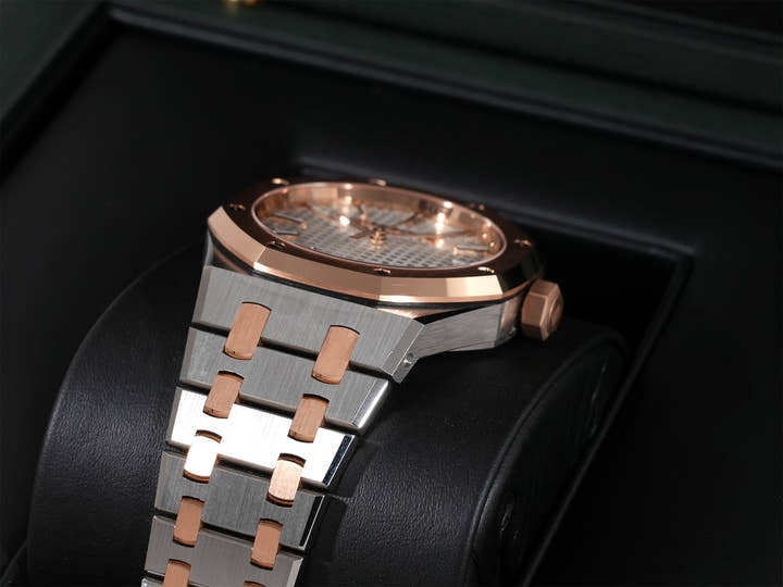 オーデマピゲ ロイヤルオーク Ref.15550SR.OO.1356SR.02 ステンレススチール/ピンクゴールド シルバー文字盤