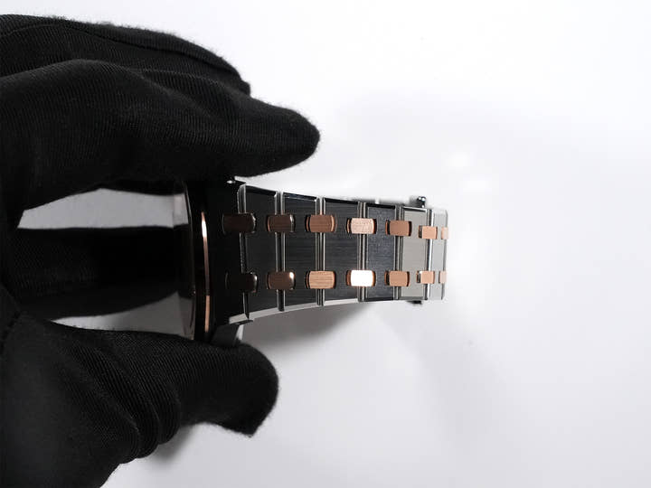 オーデマピゲ ロイヤルオーク Ref.15550SR.OO.1356SR.02 ステンレススチール/ピンクゴールド シルバー文字盤