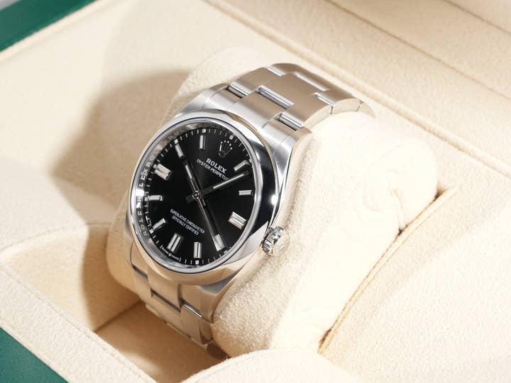 ロレックス オイスターパーペチュアル36 Ref.126000 ステンレススチール ブラック文字盤