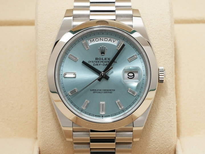 ロレックス デイデイト40 Ref.228206A プラチナ アイスブルー文字盤