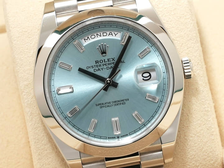 ロレックス デイデイト40 Ref.228206A プラチナ アイスブルー文字盤